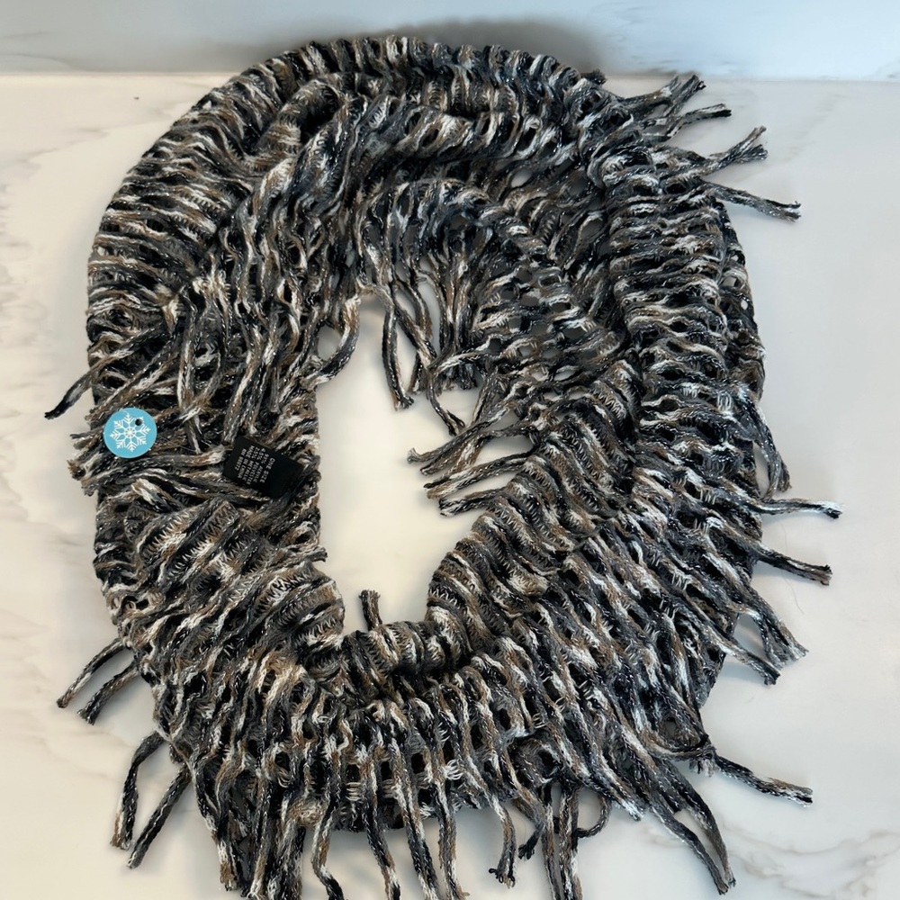 Stylish Black and White Women's Scarf